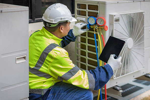 Professional Hvac technician working in Berea, OH